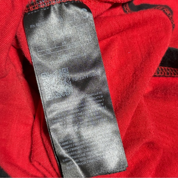 GUESS Men’s Red Palm Tree T-Shirt Size XS LA Graphic Henley Cotton Blend - Picture 4 of 6